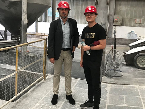西班牙客戶來我廠參觀